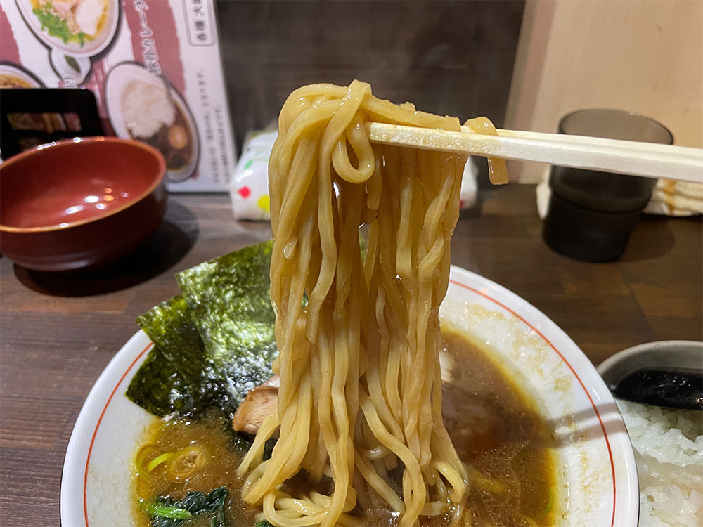 中太のちぢれ麺