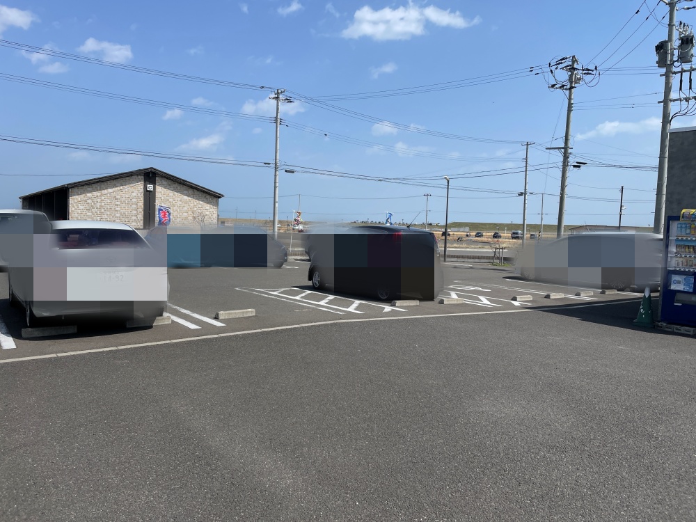 魚屋 hideの駐車場