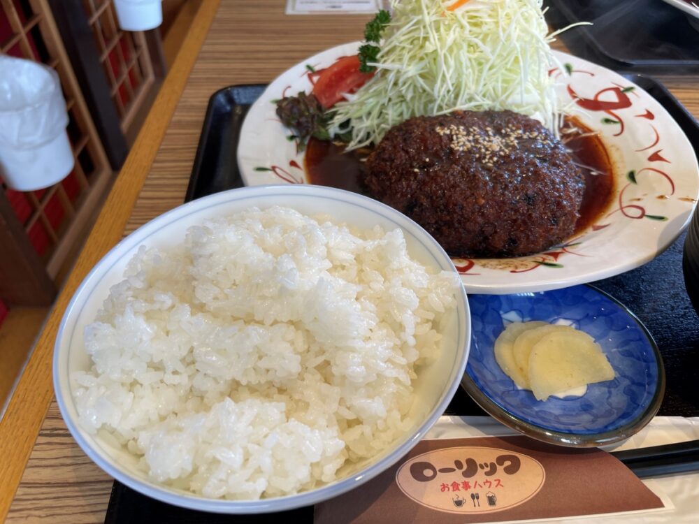 ボリューム満点の定食