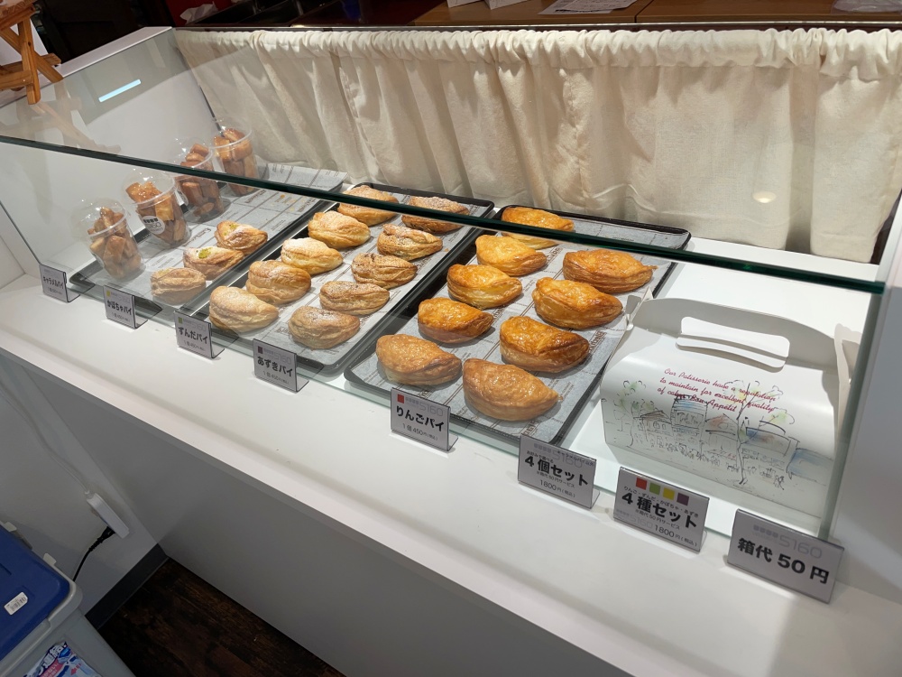 店内のショーケース
