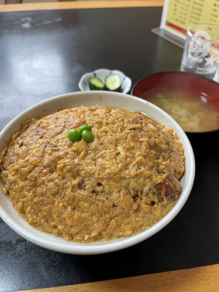 やしろ食堂のカツ丼