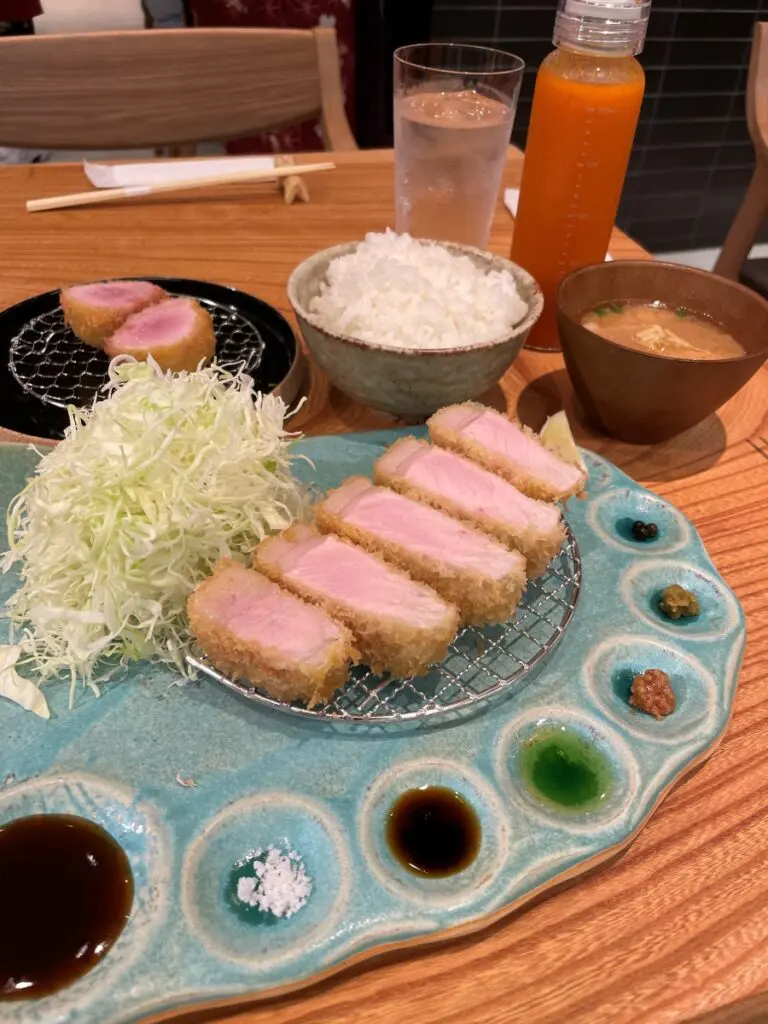 ロースカツとヒレカツのハーフ