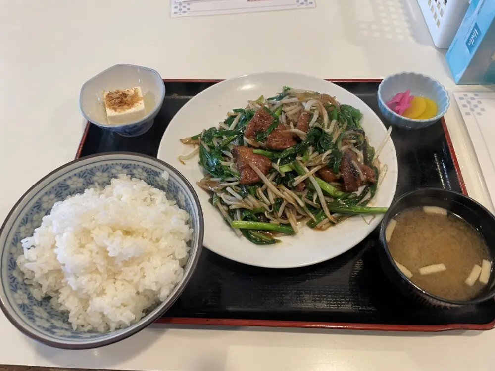 味処 味へいのレバニラ定食