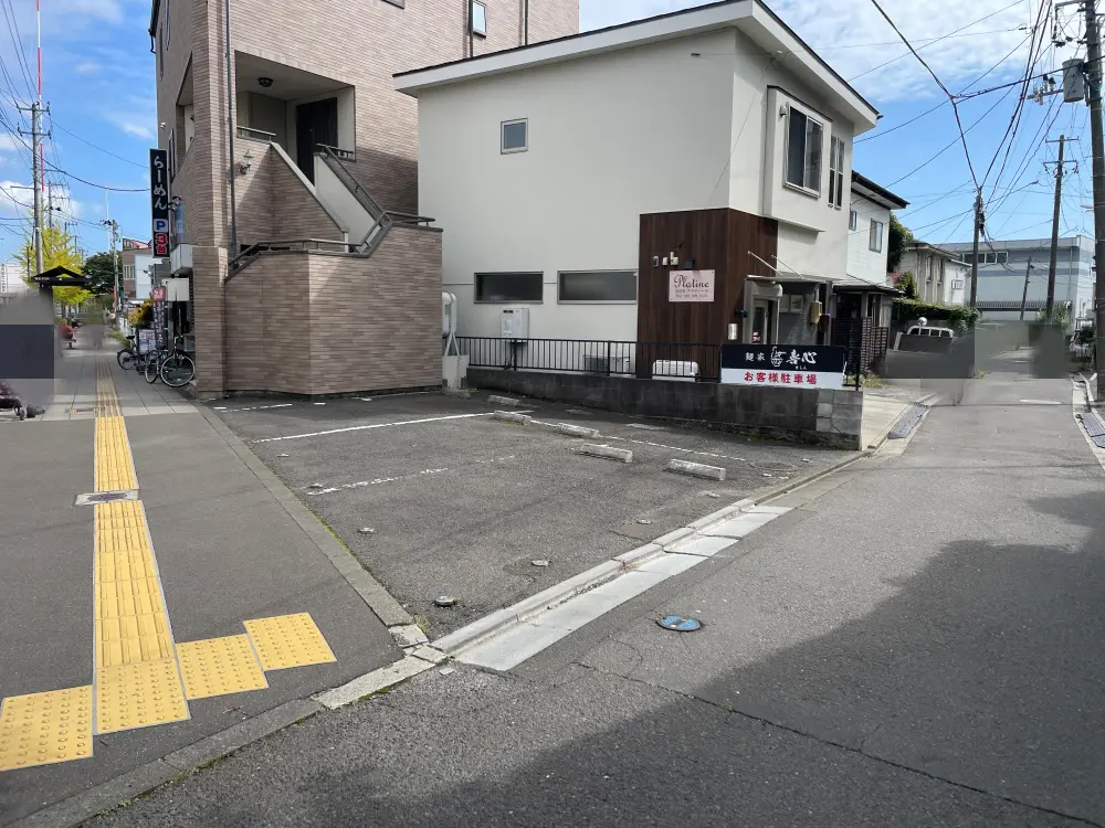 麺家 喜心の駐車場