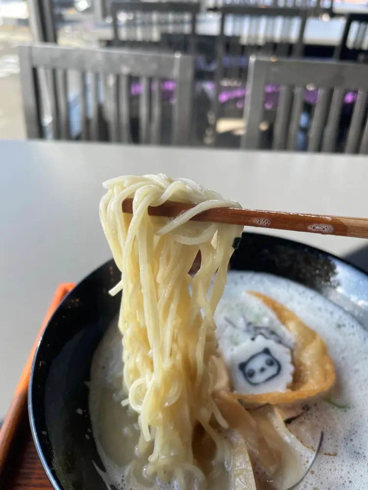 ストレートの細麺