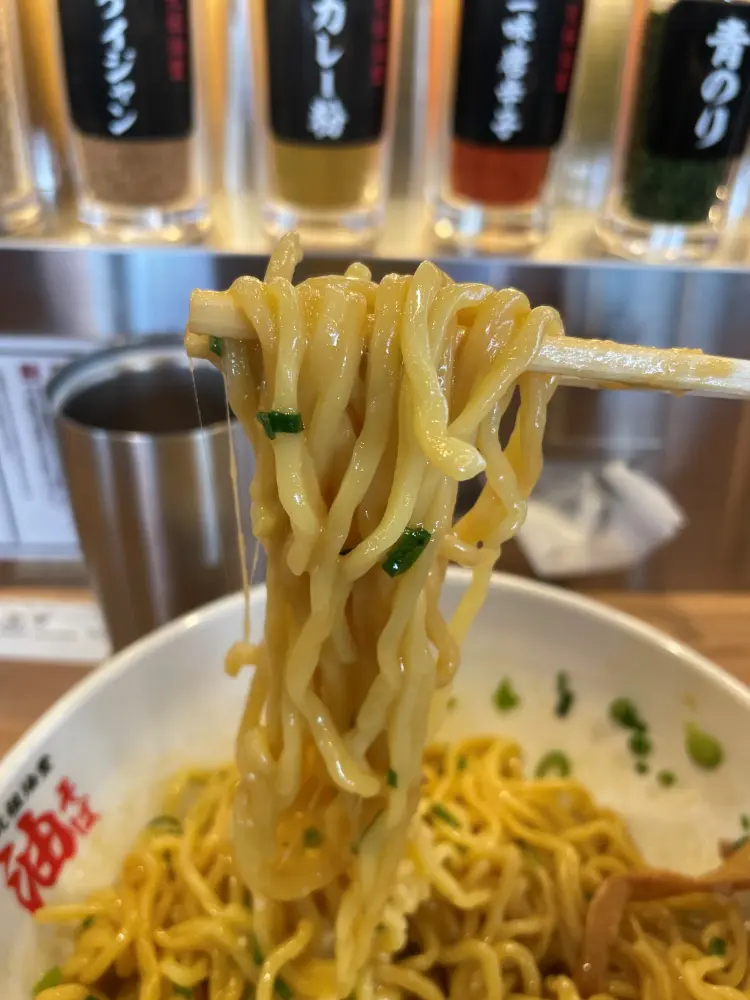 チーズが絡んだ太麺