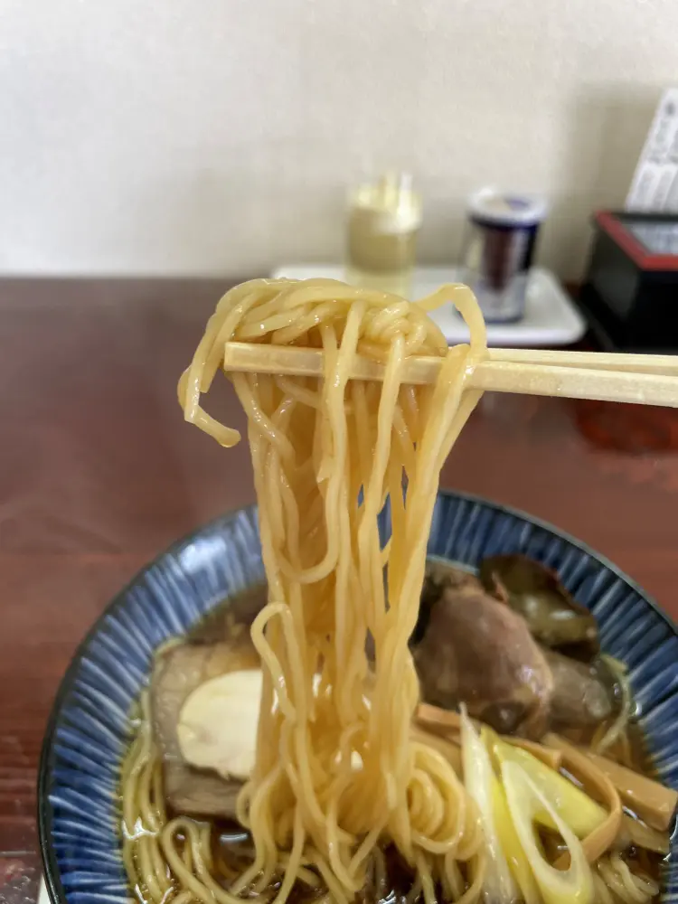 ストレートの細麺