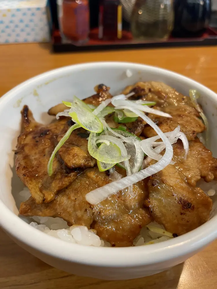 麺や あぎとの豚バラ丼