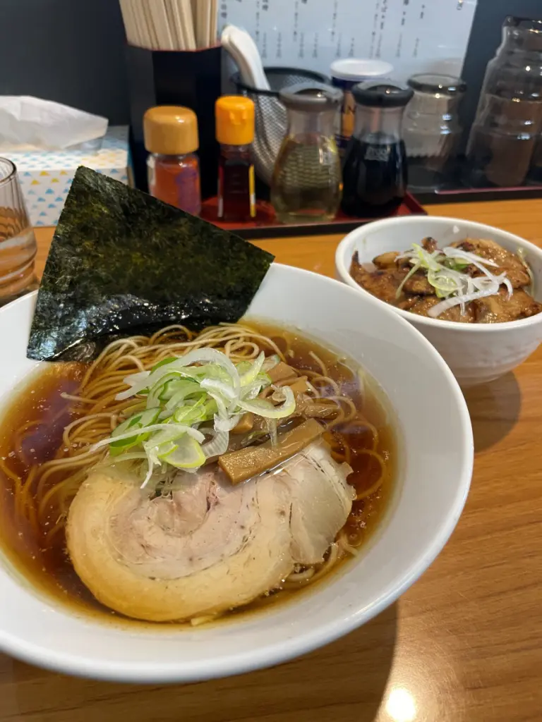 中華そばと豚バラ丼