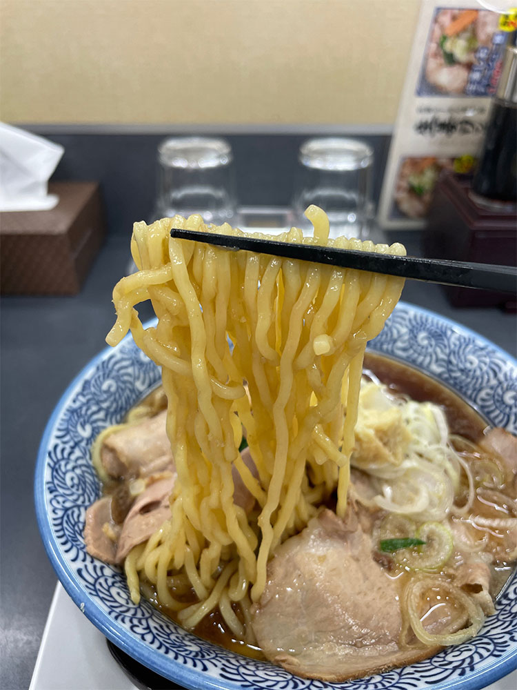 つるもちな中太麺