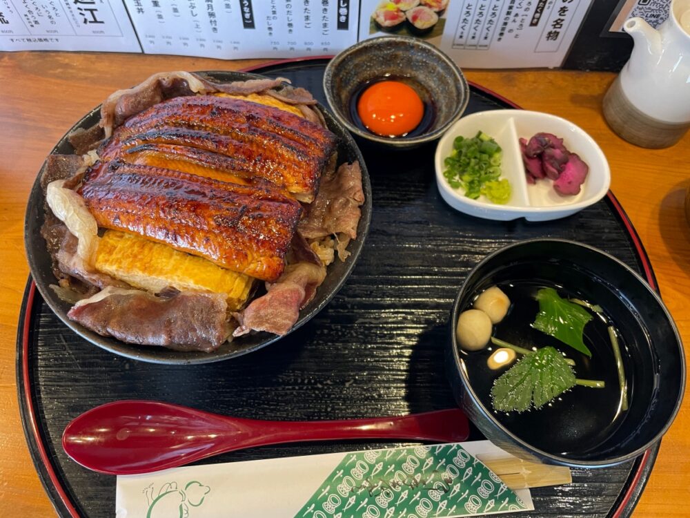 瓢箪の和牛鰻玉丼