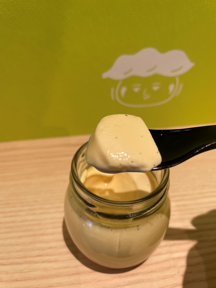 バニラ香るプリン