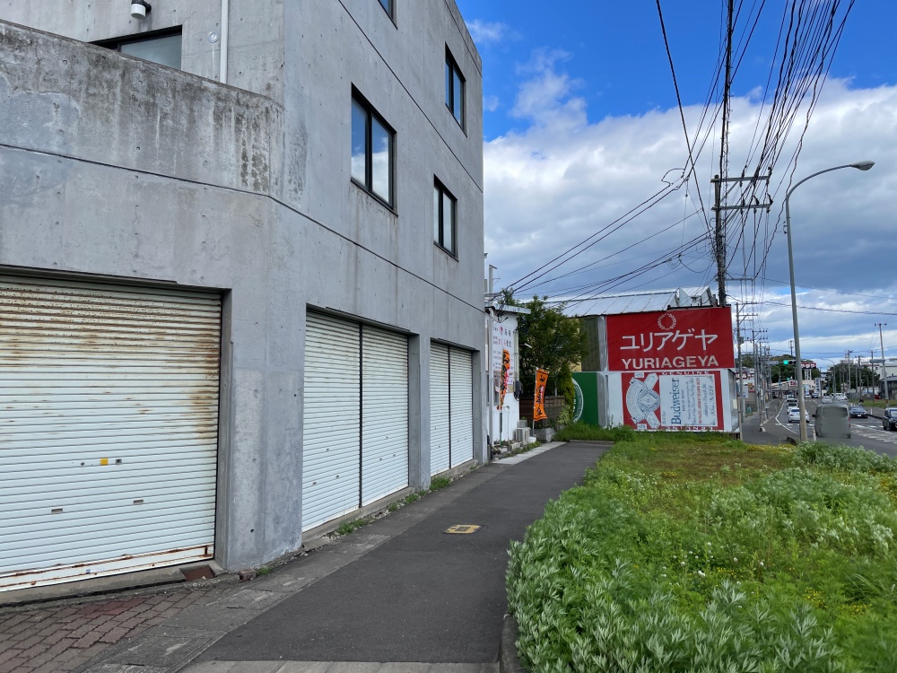 さくら食堂の裏手