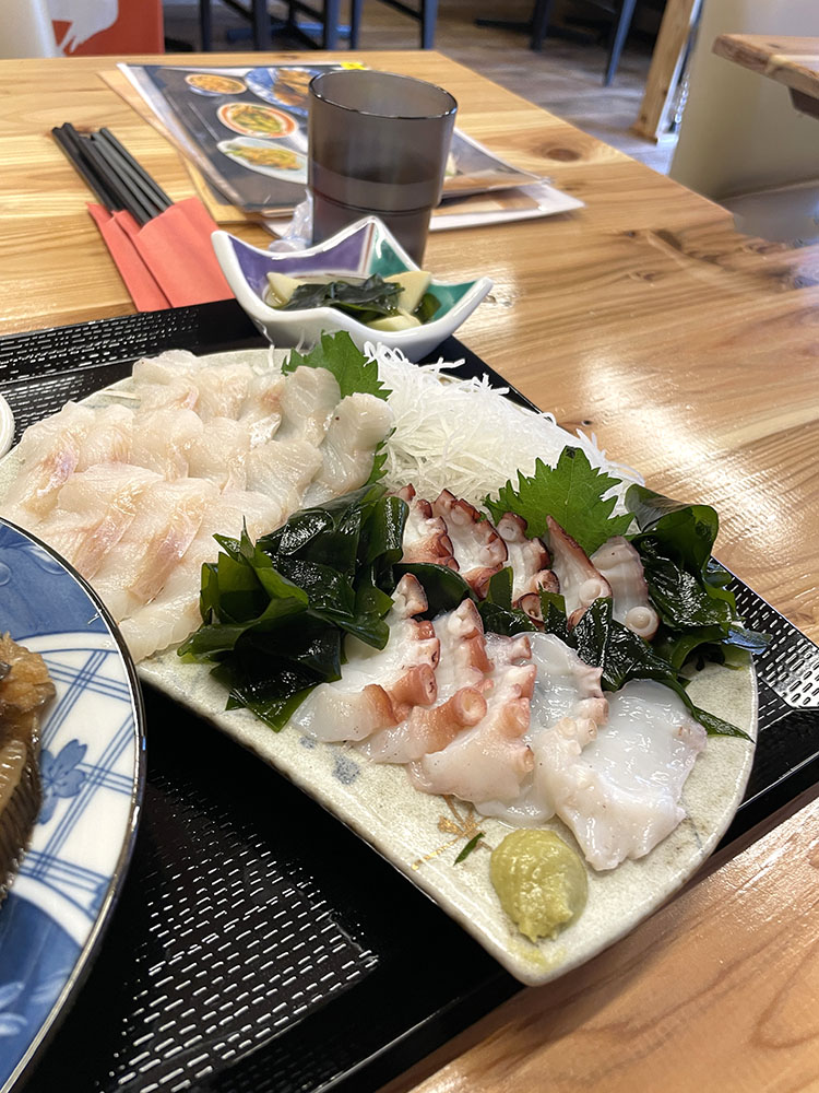 アイナメとタコの刺身