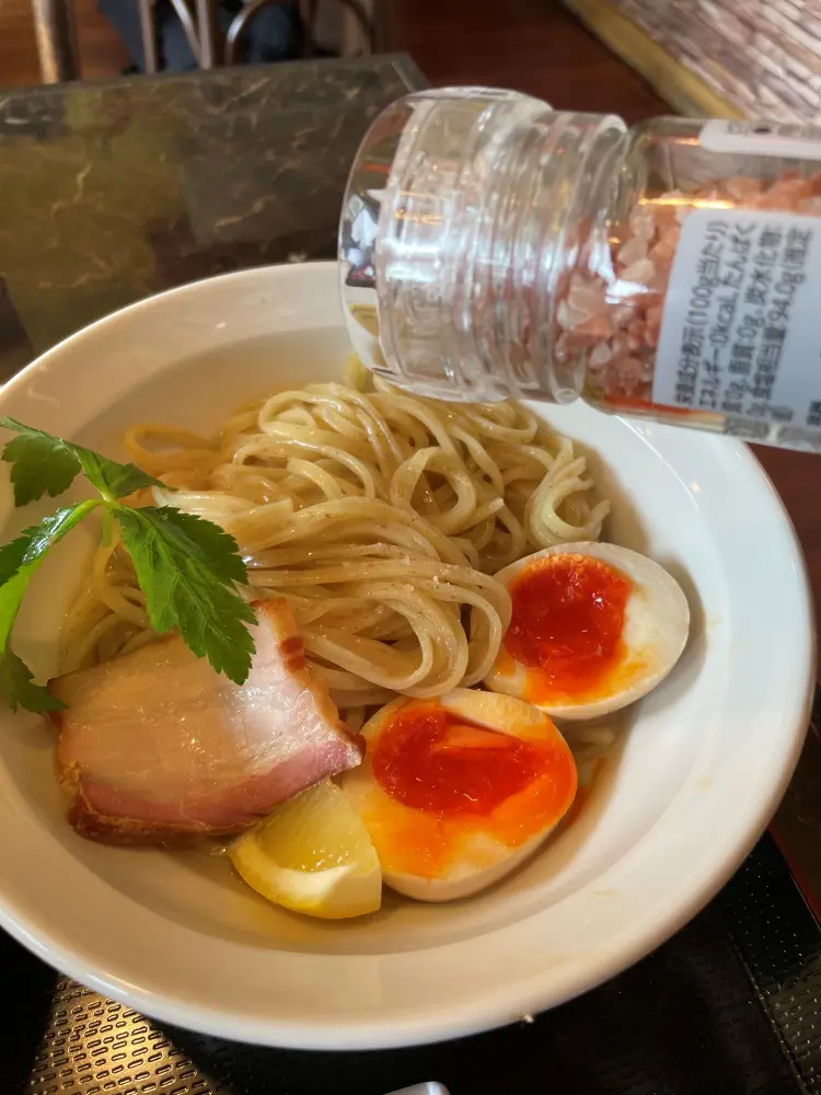 岩塩をふって食べる