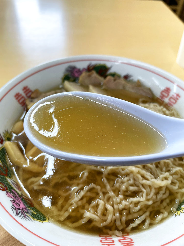 あっさりしながらも深いスープ