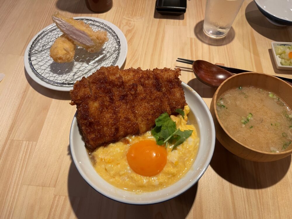 熟成カツ丼とささみフライ
