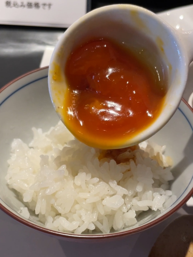 卵黄をご飯に