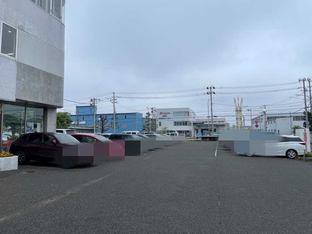 食堂KABUTOの駐車場