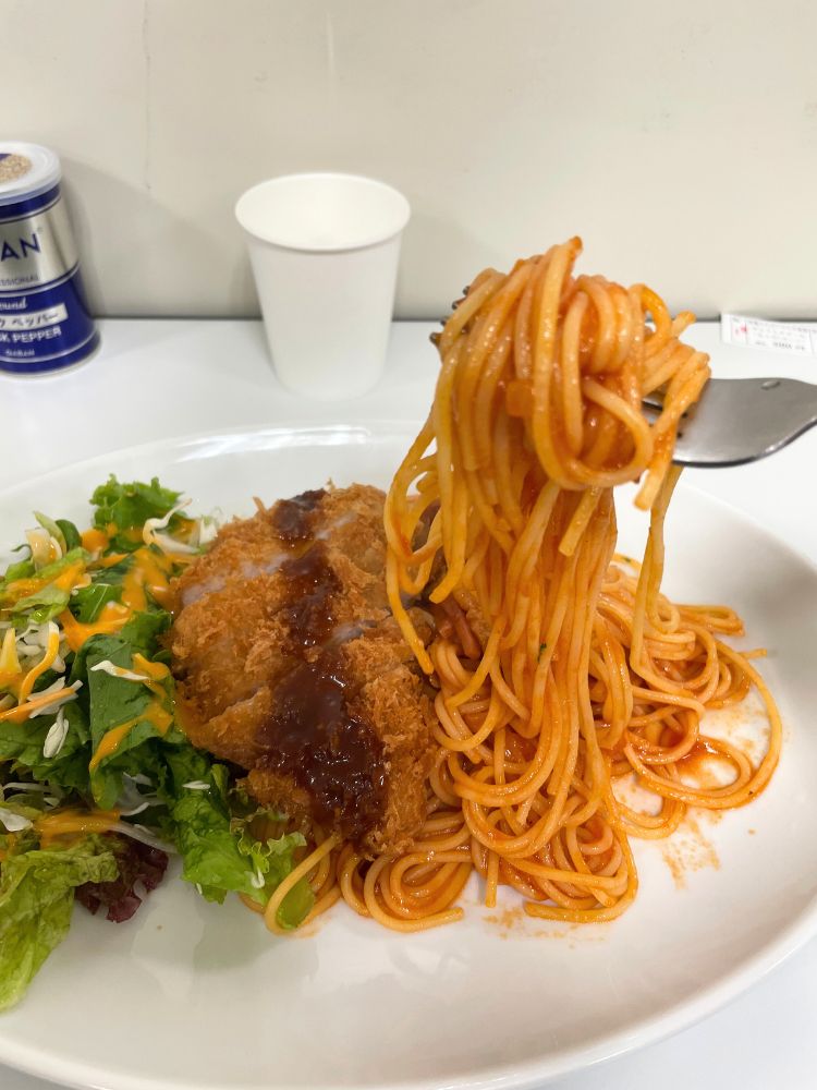 ケチャップたっぷりナポリタン