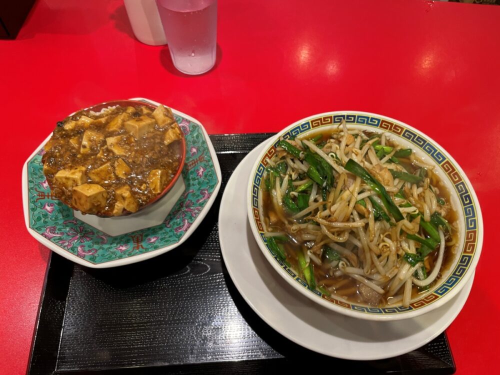 東京ニラソバと麻婆丼