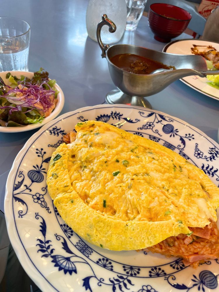 卵を開いたオムライス