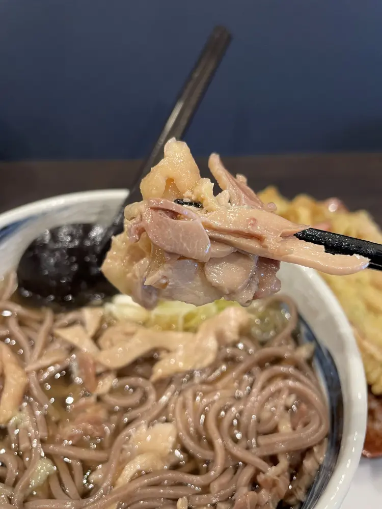 コリコリの親鳥