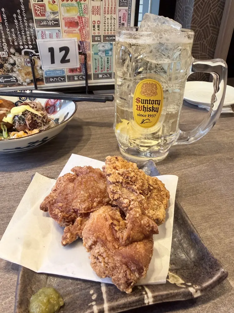 角ハイボールと唐揚げ