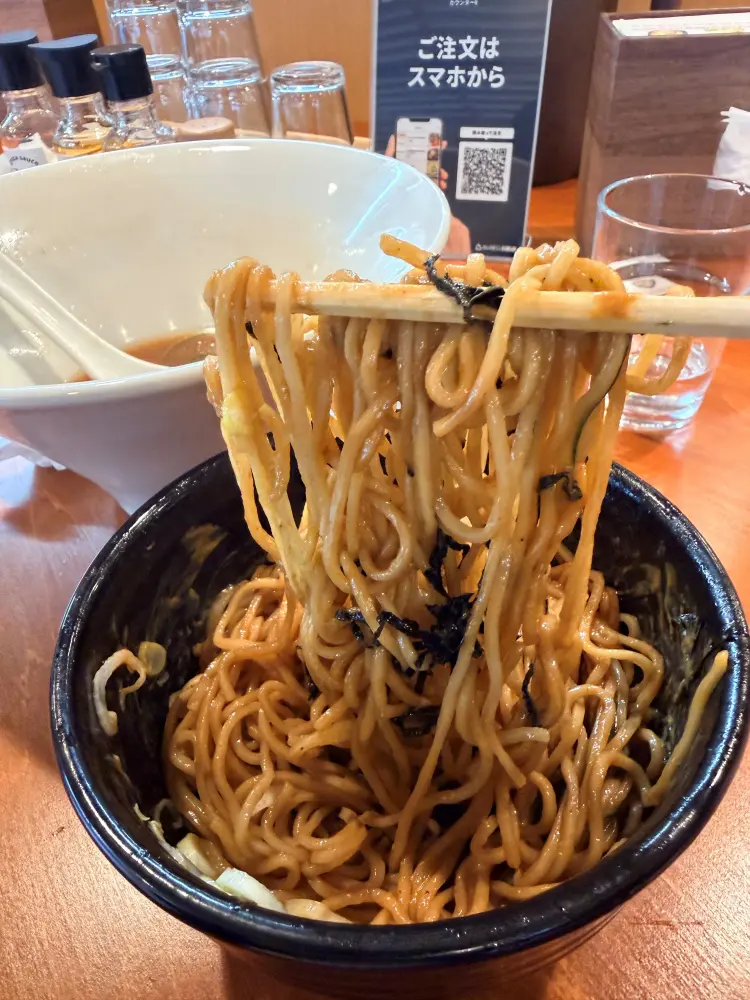 牡蠣の風味がきいた和え玉