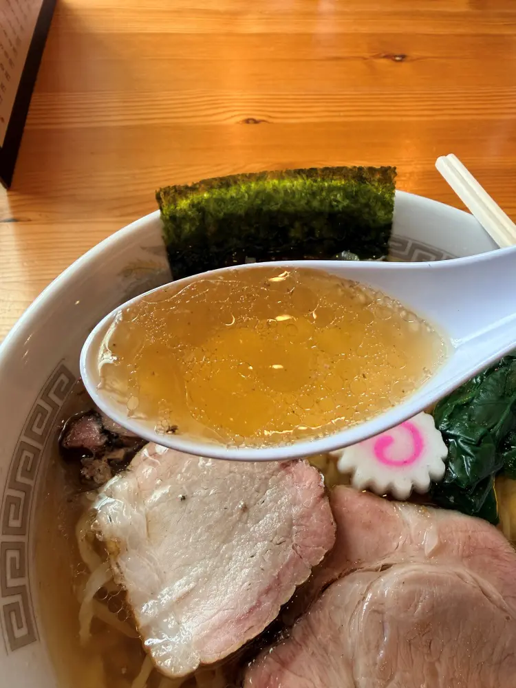 透き通ったスープ。