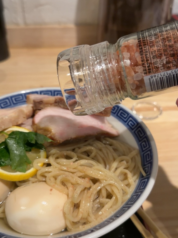 岩塩をふって食べる