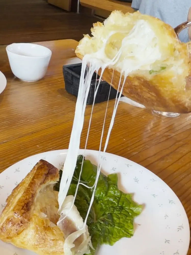 チーズが伸びるパイ