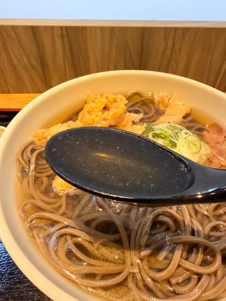 冷たいコクのあるスープ