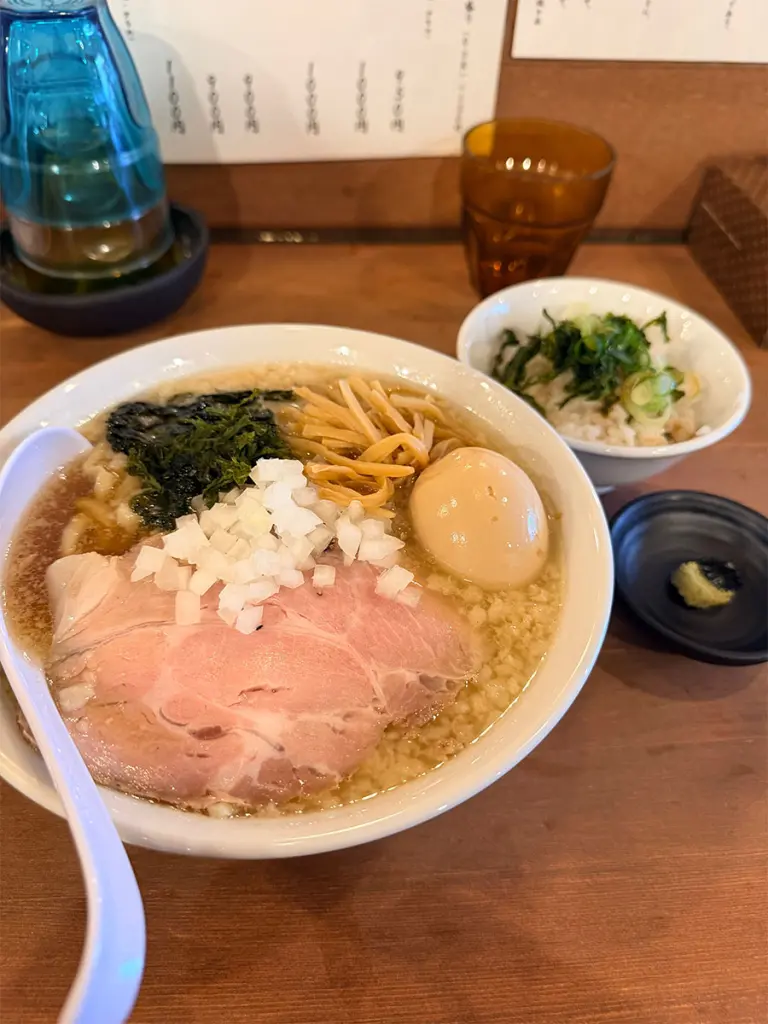 背脂中華そばと岩海苔めしミニ