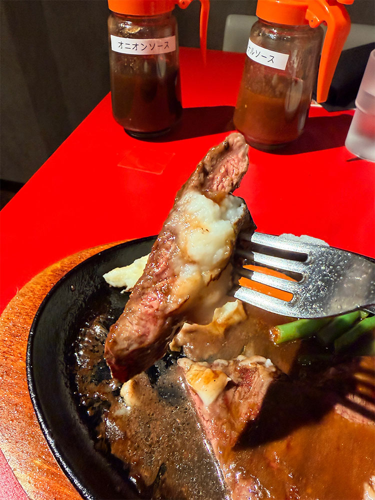 ステーキとマッシュポテト