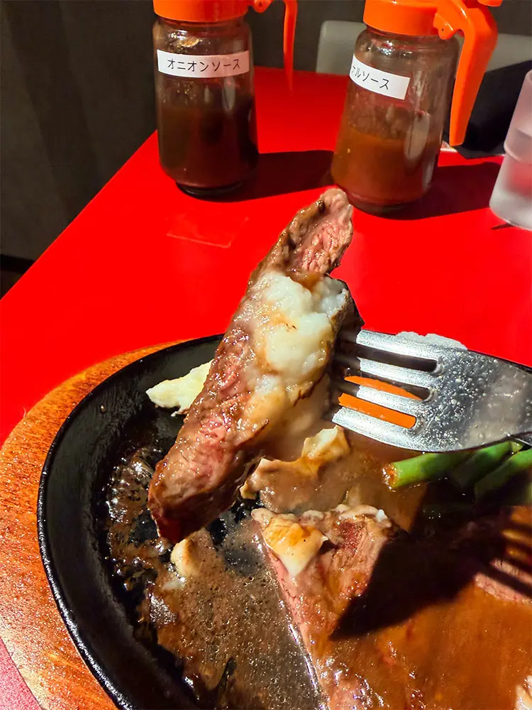 ステーキとマッシュポテト