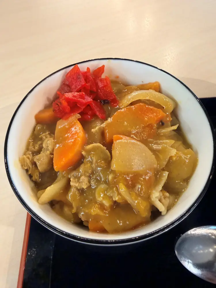 そば屋の黄色いカレー