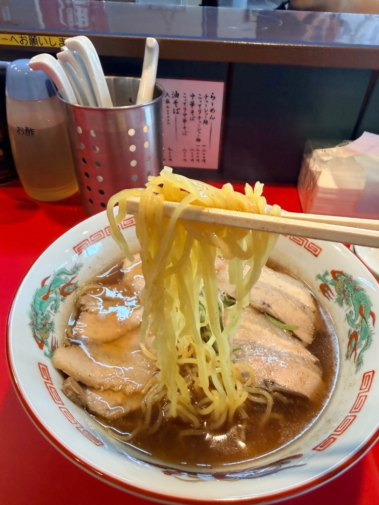 ちじれのある細麺