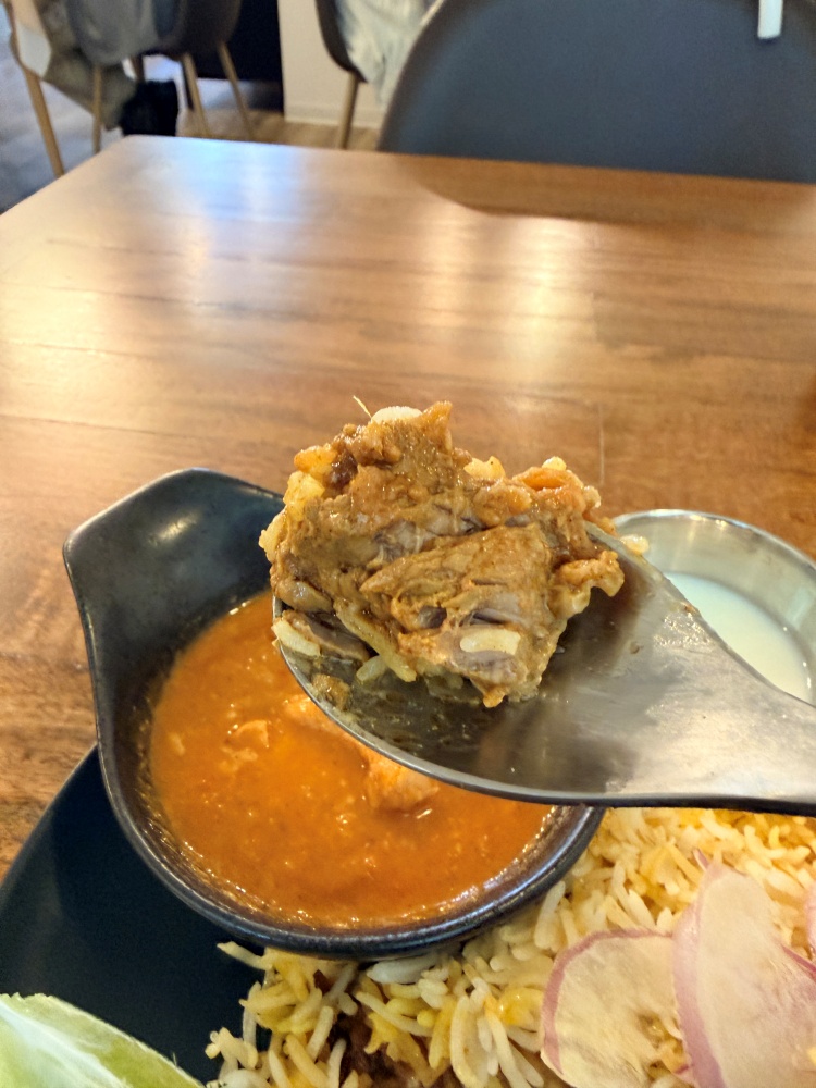 大きいラム肉