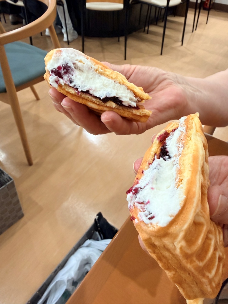 ブルーベリーワッフル