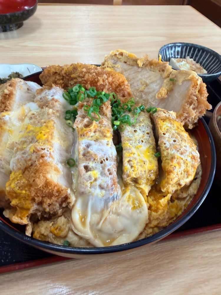 ボリュームすごいカツ丼