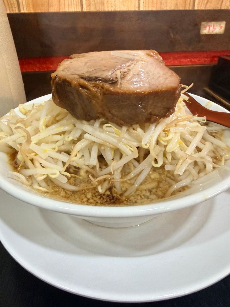 豪ーめん（正油味）ぶつ切り肉