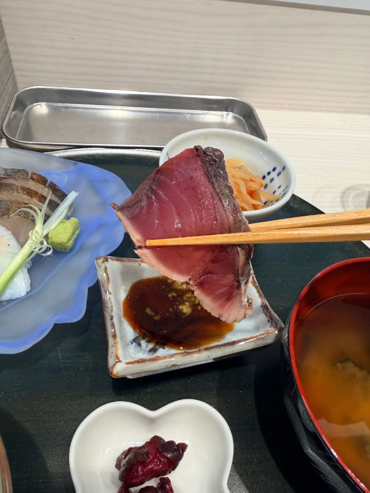 カツオのタタキ