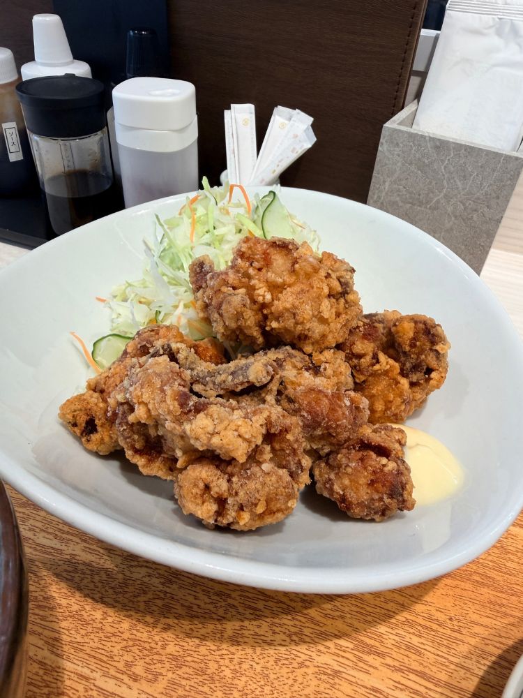 揚げたての唐揚げ